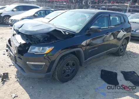 2018 Jeep Compass Sport Fwd z USA, uszkodzony, nr VIN 3C4NJCAB2JT211158